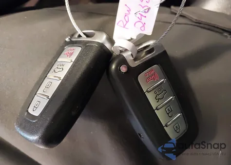 2013 Hyundai Genesis 3.8 from USA, damaged, VIN KMHGC4DD2DU243524